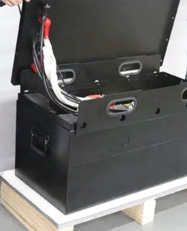 Batería de iones de litio de ciclo profundo personalizada de alta potencia 24V 48V 300Ah Batería de carretilla elevadora LiFePO4