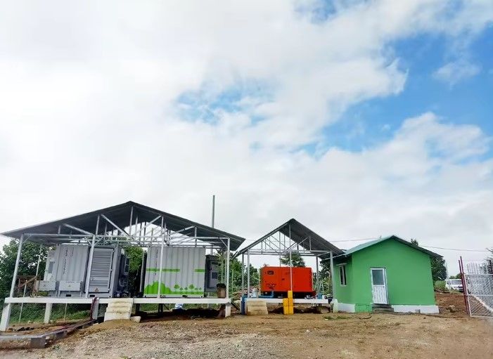 Sistema de paneles solares comerciales o industriales 1MW 5MW 10MW Planta de energía solar en venta
